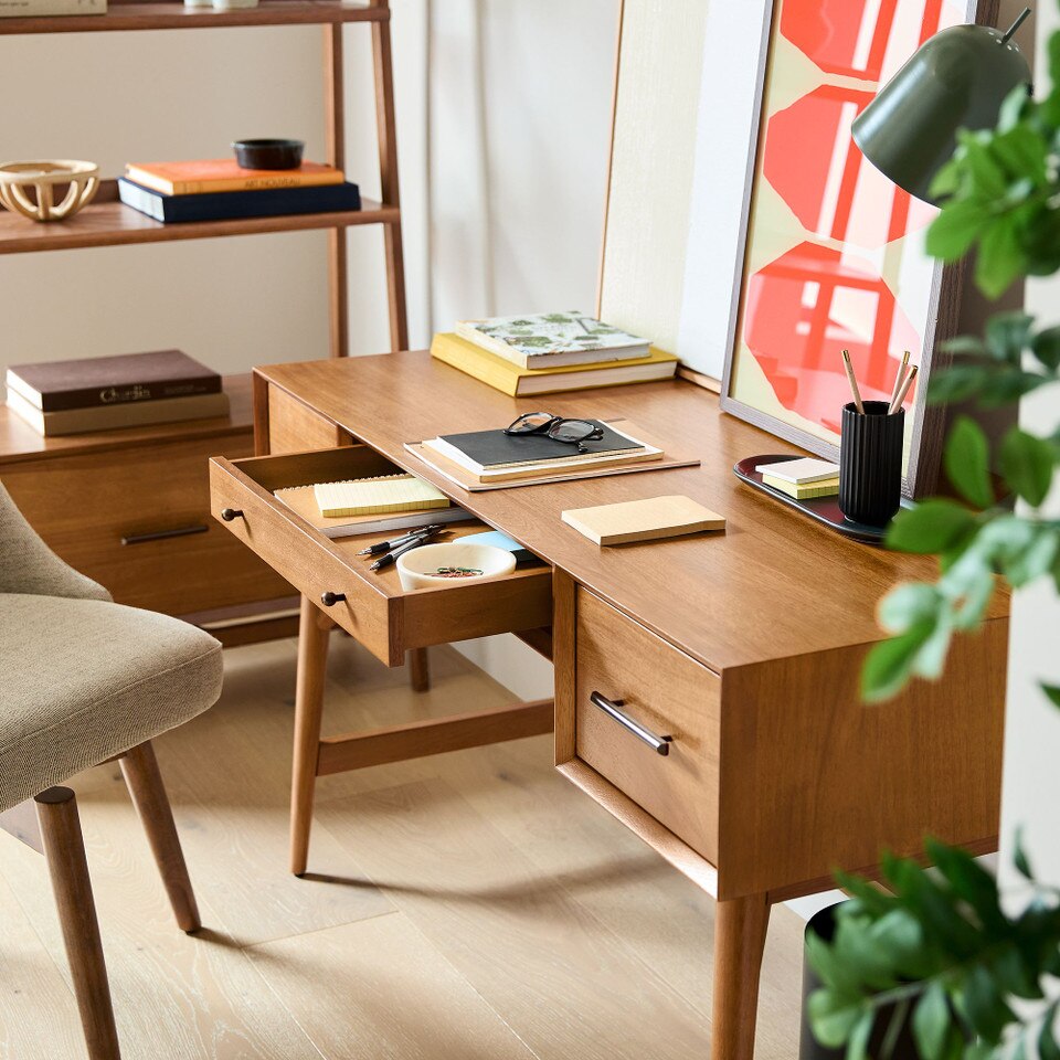 MidCentury Desk (132 cm) West Elm UK